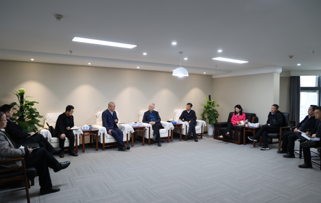 寶雞育才集團(tuán)黨委書記、董事長史軍輝一行到陜鋼集團(tuán)座談交流
