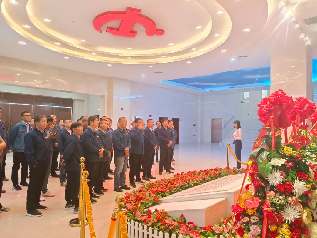 以學促干強本領，凝心聚力促提升