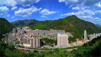 一座山，一座城