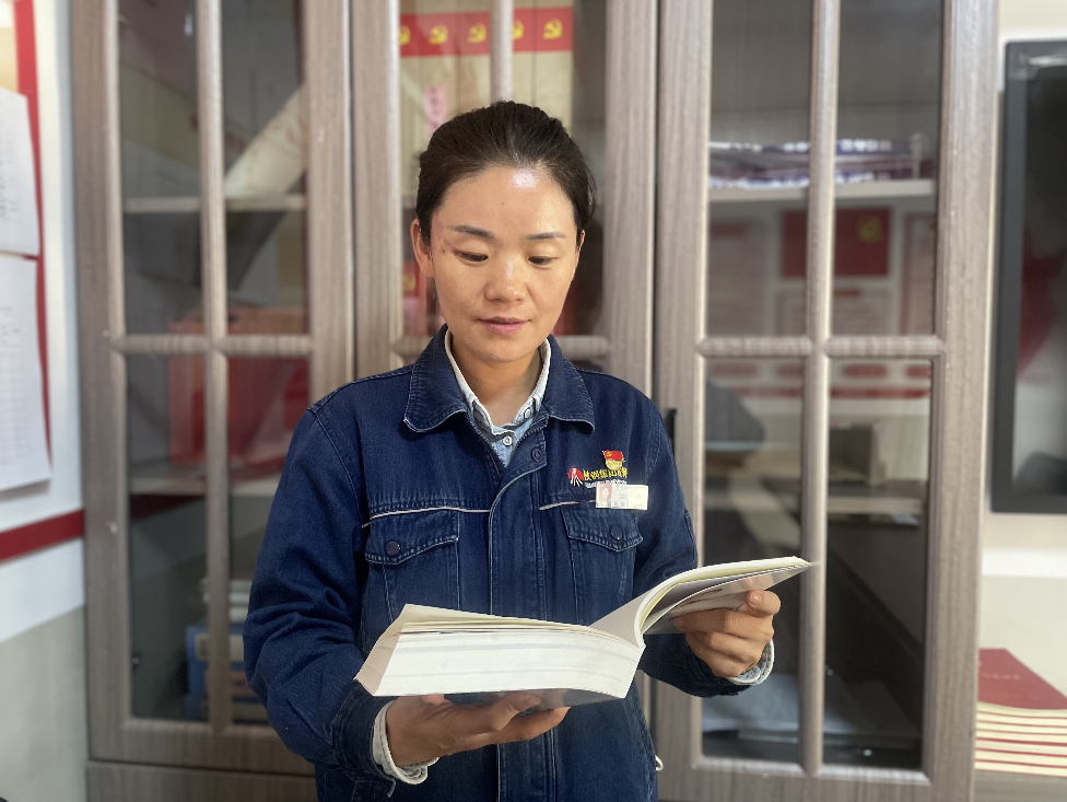 這次，讓我們將鏡頭轉(zhuǎn)向鋼城“土記者”