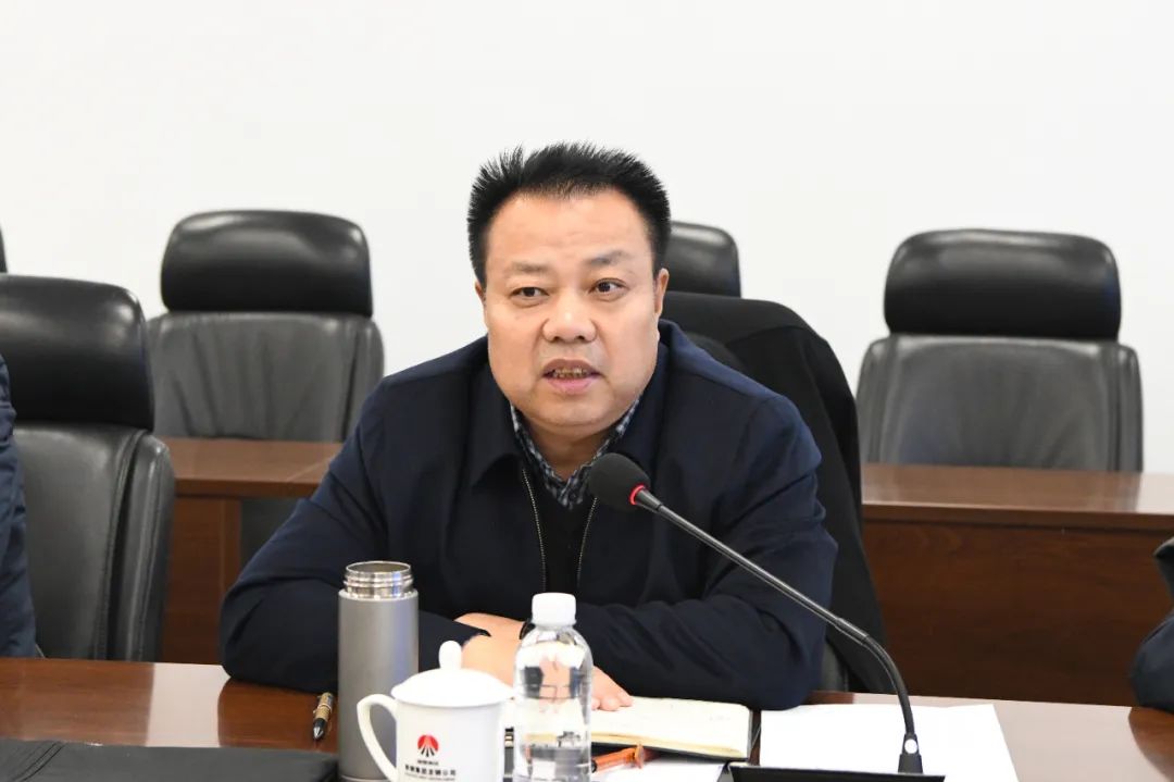 寶雞石油鋼管公司、延長石油物資集團(tuán)與陜鋼集團(tuán)聯(lián)合召開石油鋼管項(xiàng)目工作會(huì)
