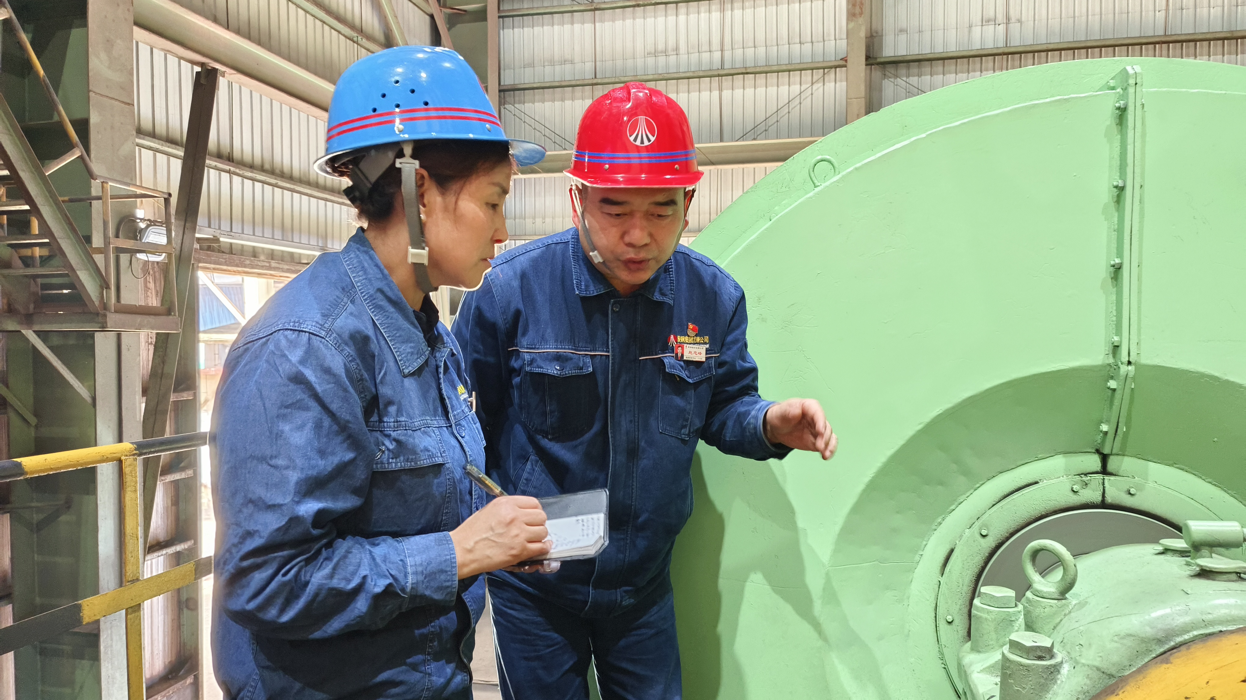 毫厘之間顯匠心 精益檢修保順行 ——龍鋼公司燒結主抽風機檢修側記