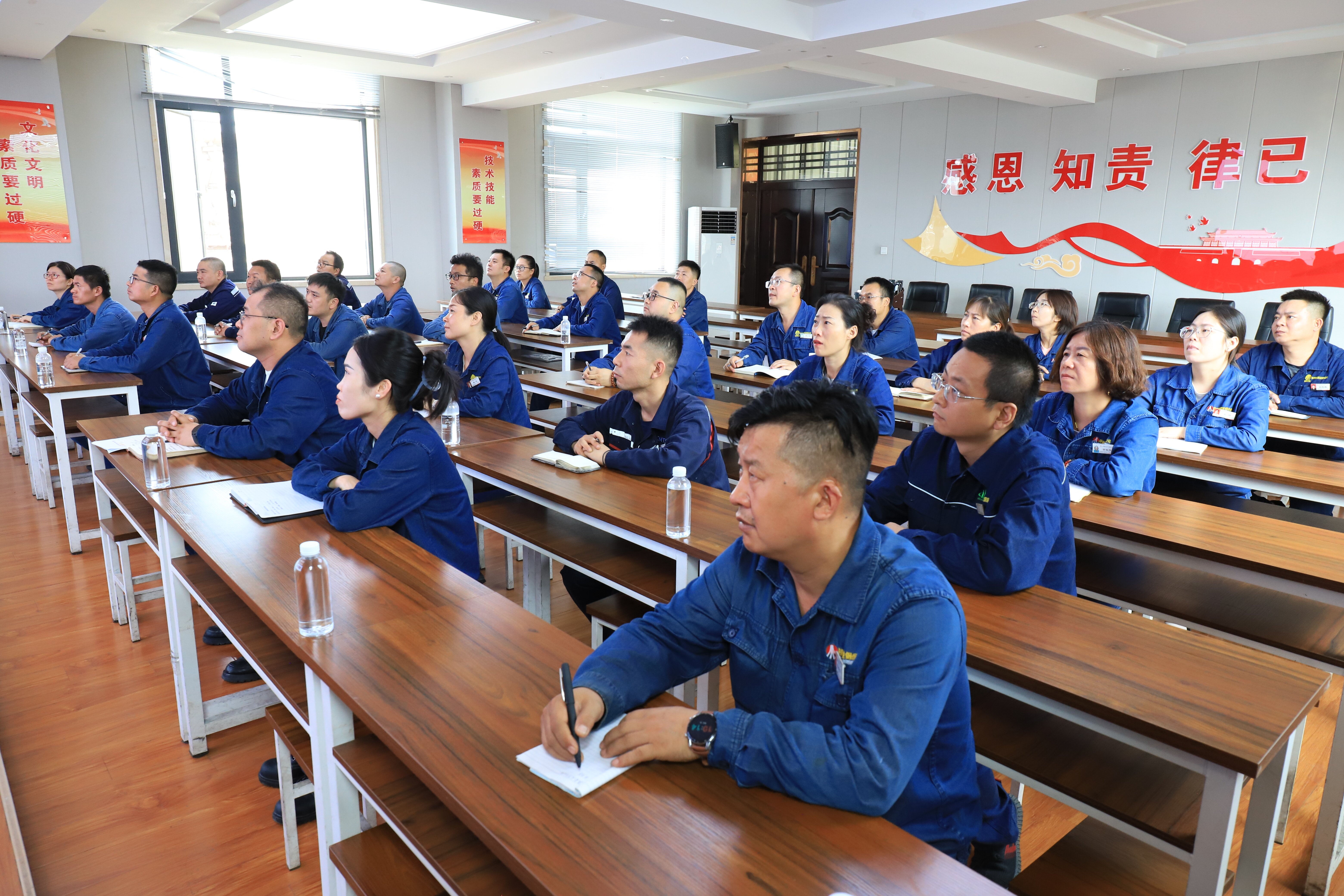 百日攻堅在行動 守護節(jié)日安全關(guān)