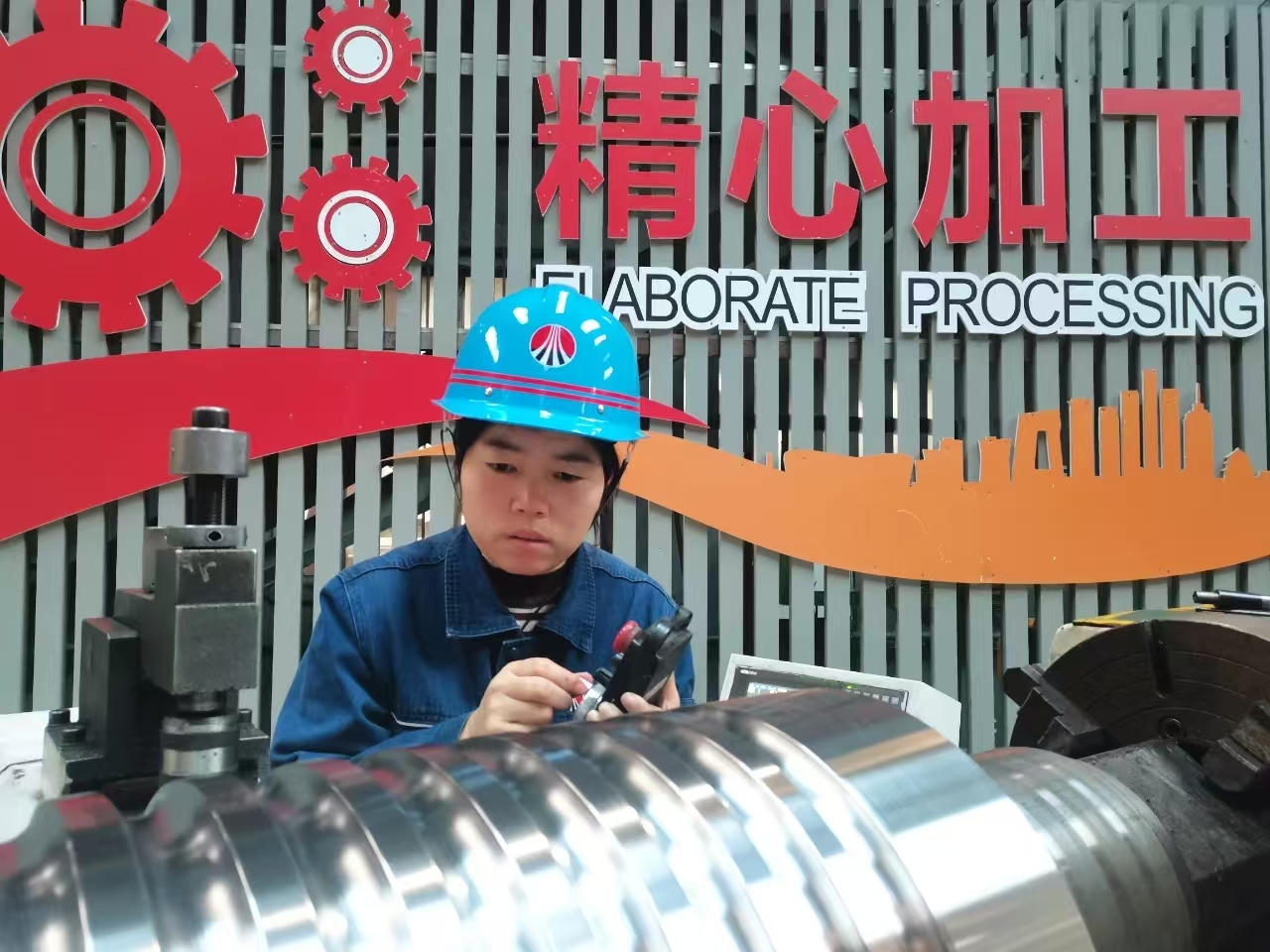 致敬她力量，扎根一線的“鋼鐵玫瑰”
