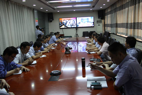 龍鋼集團(tuán)工會組織開展班組安全管理知識培訓(xùn)